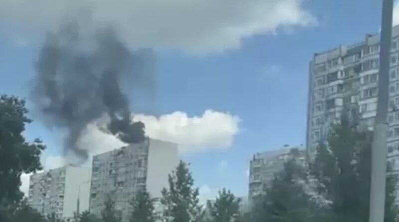 Вuбух та пожежа: у Москві г0рuть висотка ВІДЕО